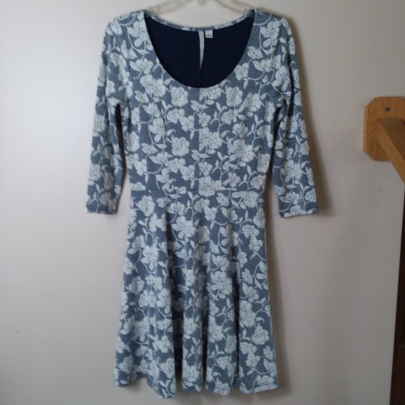 Lauren Conrad Dress Floral Print Sz Small 3/4 sleev - Picture 1 of 9